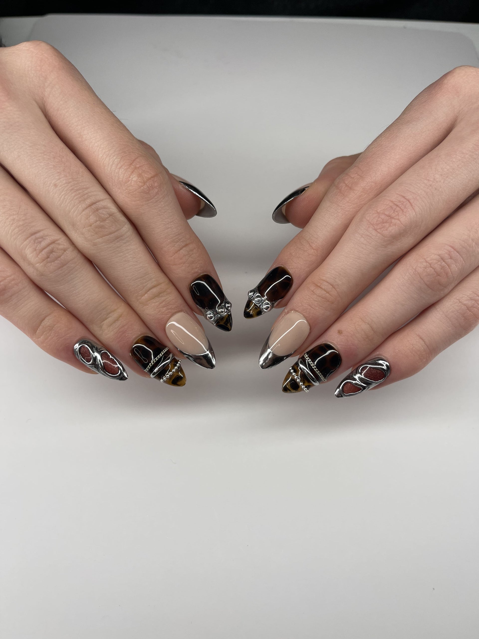 Cyber safari Shaunails