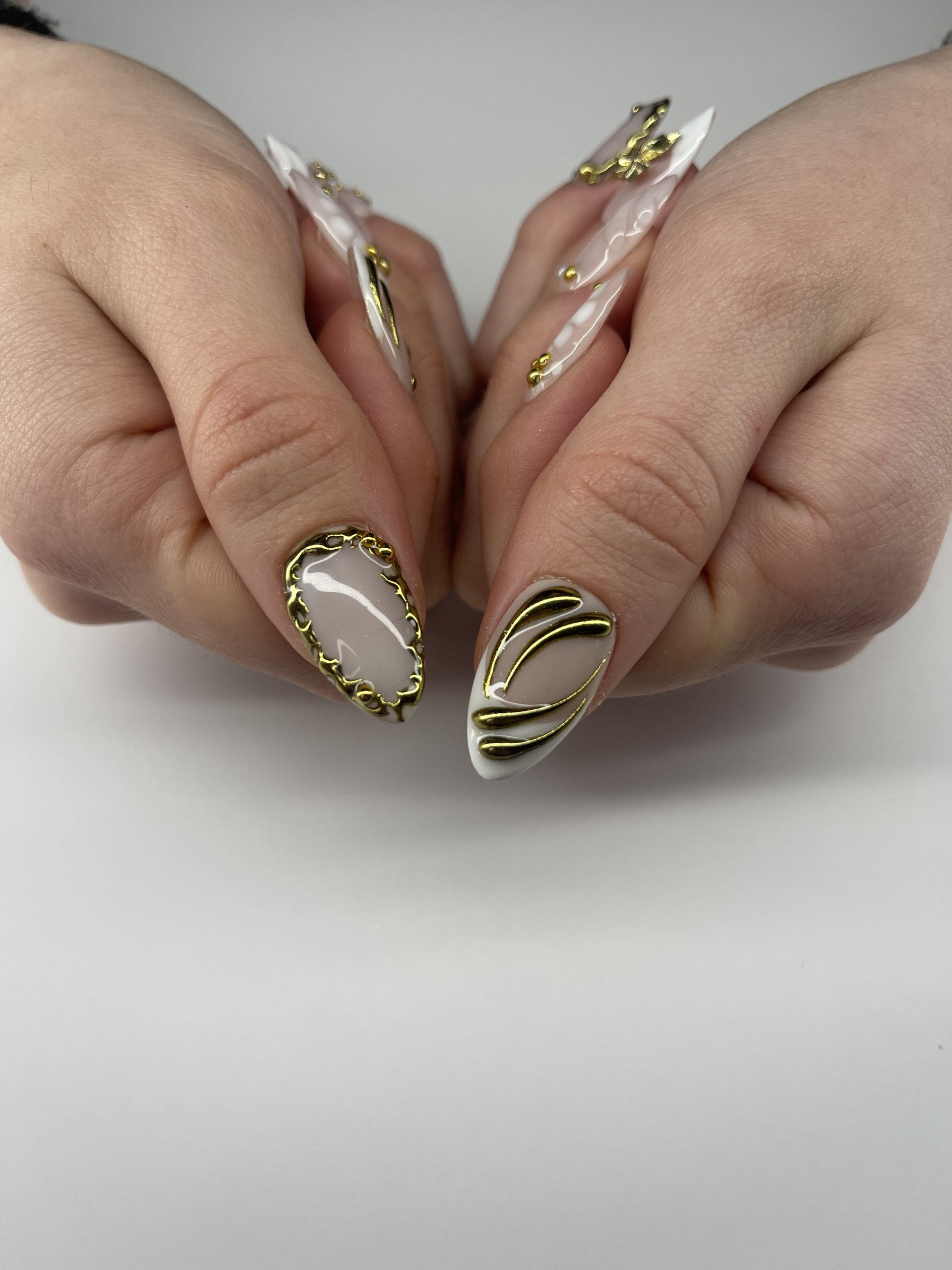 Pretty Royal Shaunails