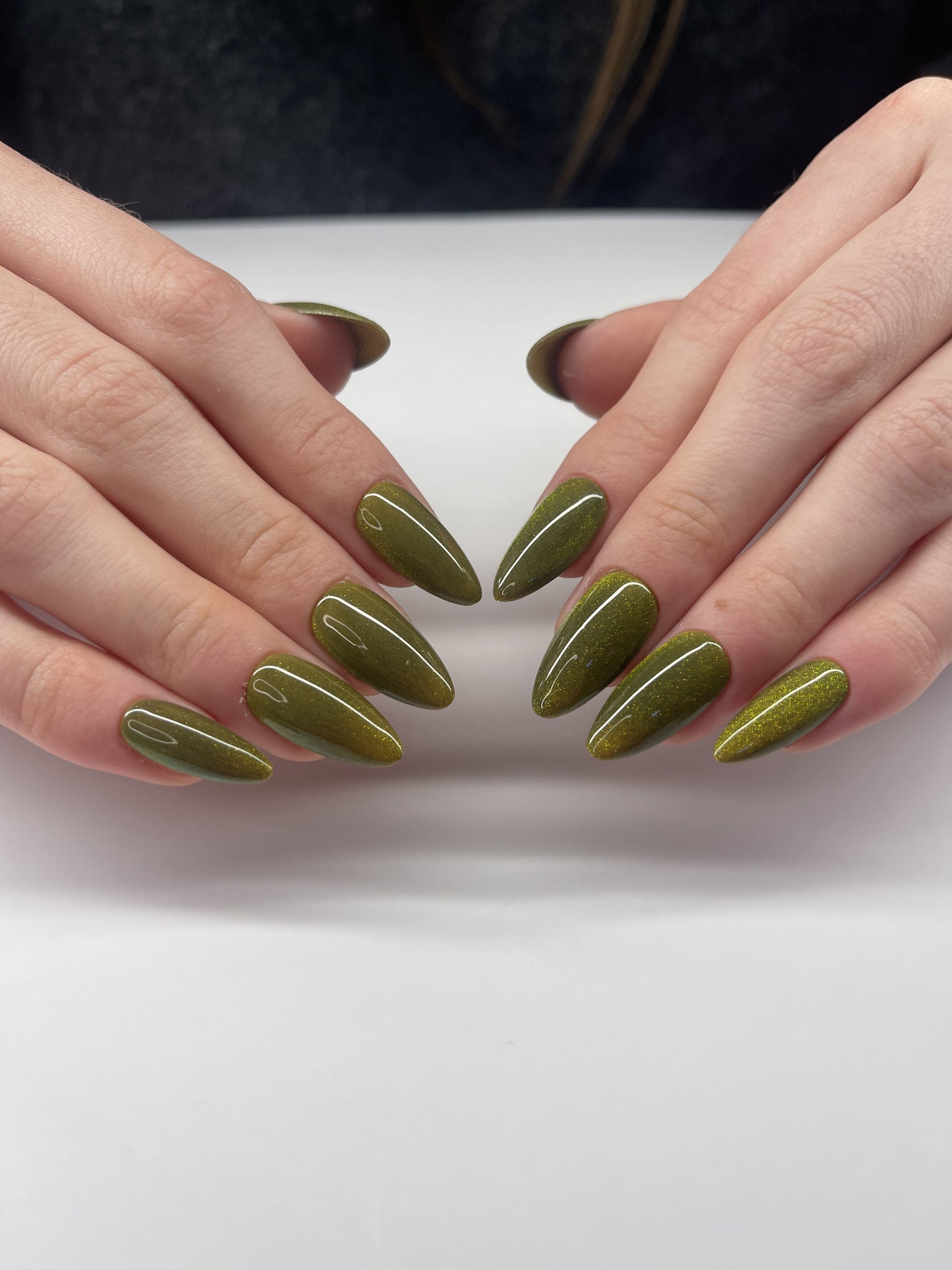 Magnetic Olive Shaunails