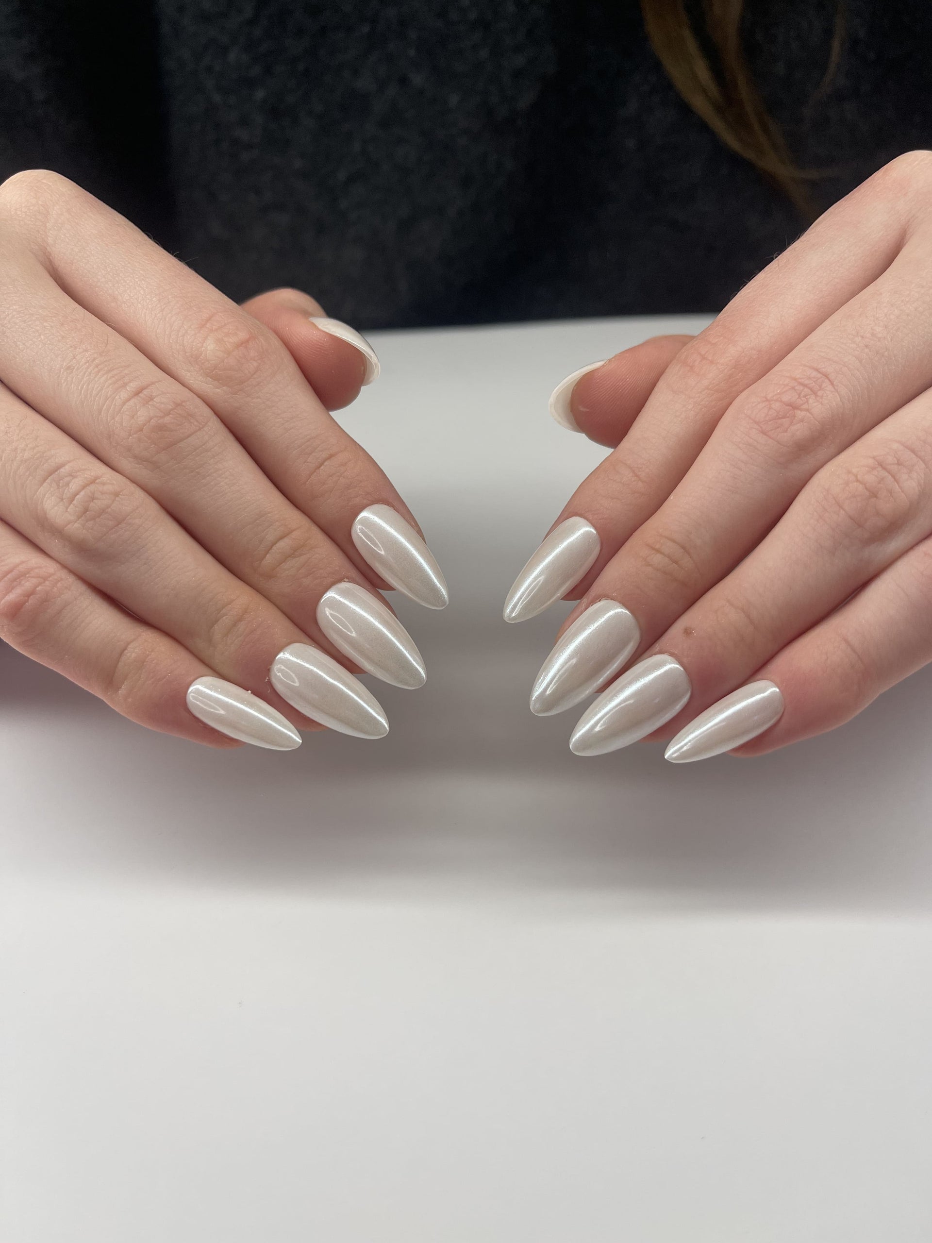 Glazed pearl Shaunails