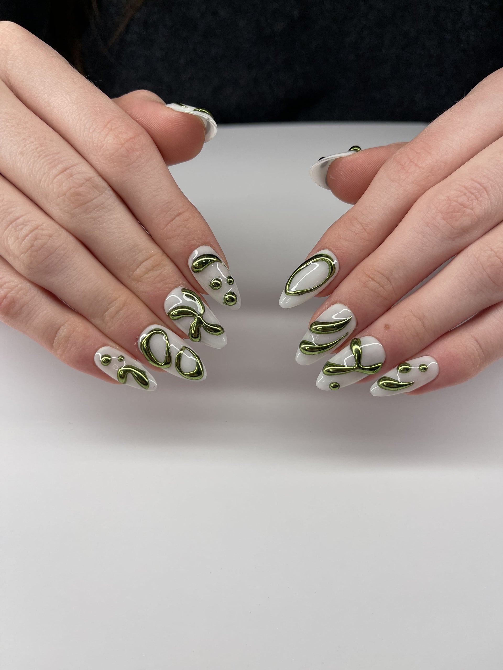 Neon Shapes Shaunails