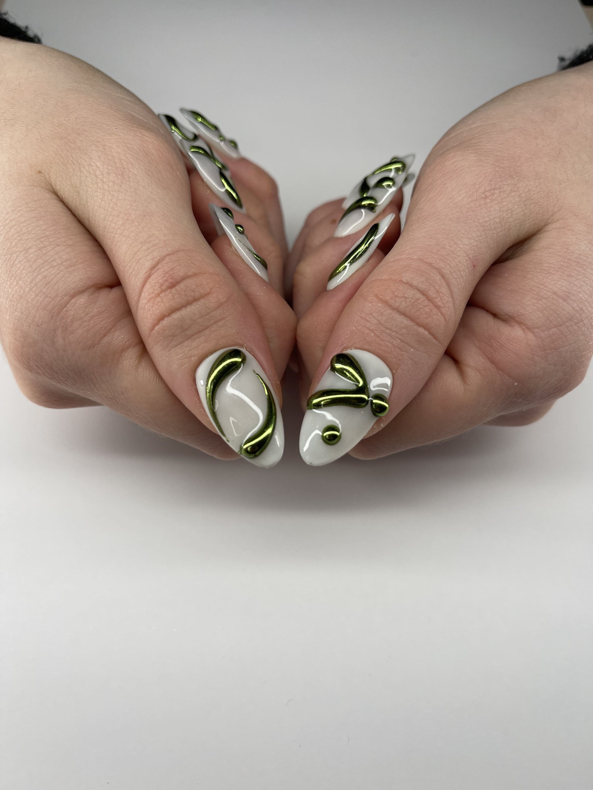 Neon Shapes Shaunails