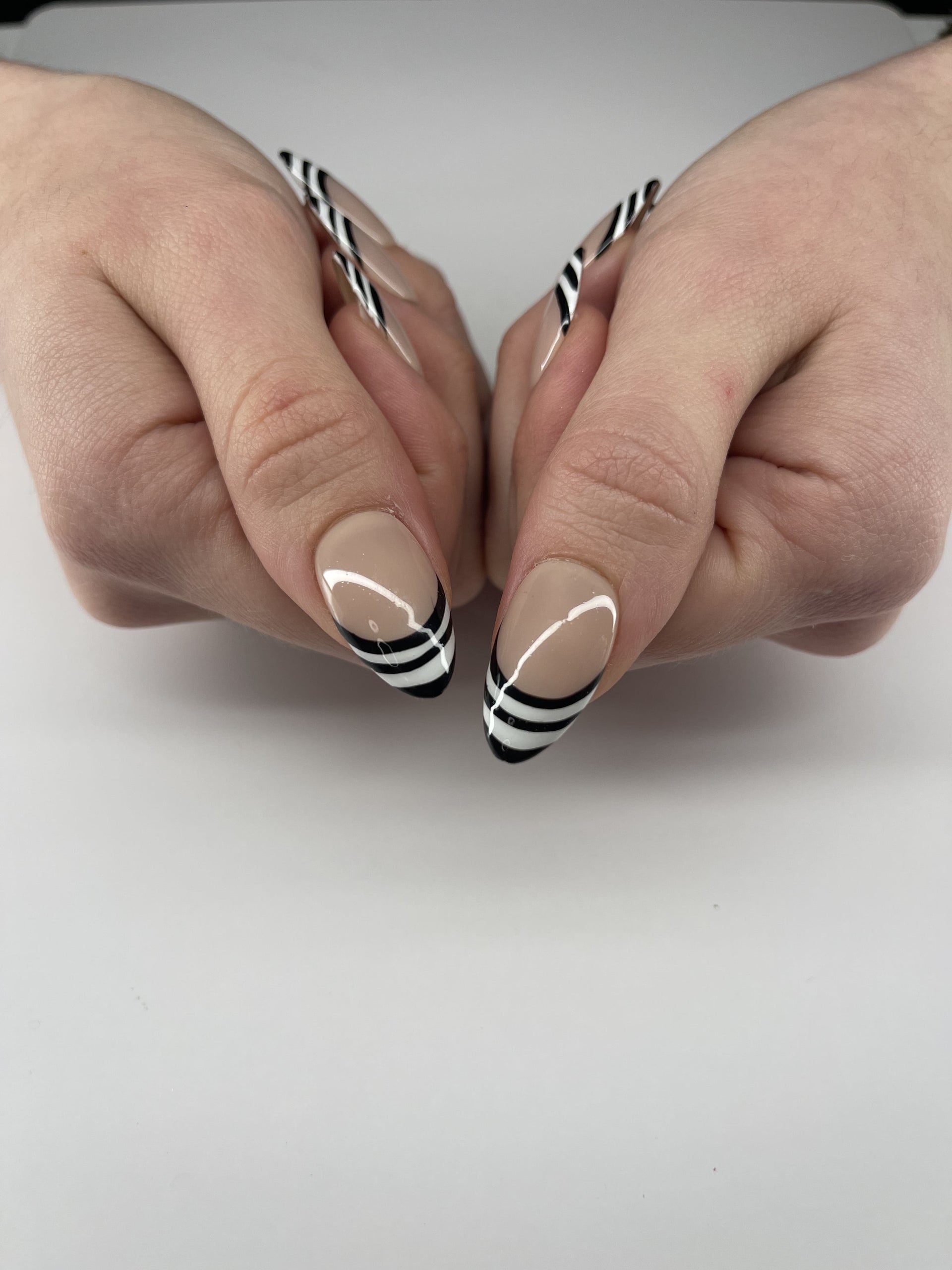 French  Stripe Shaunails