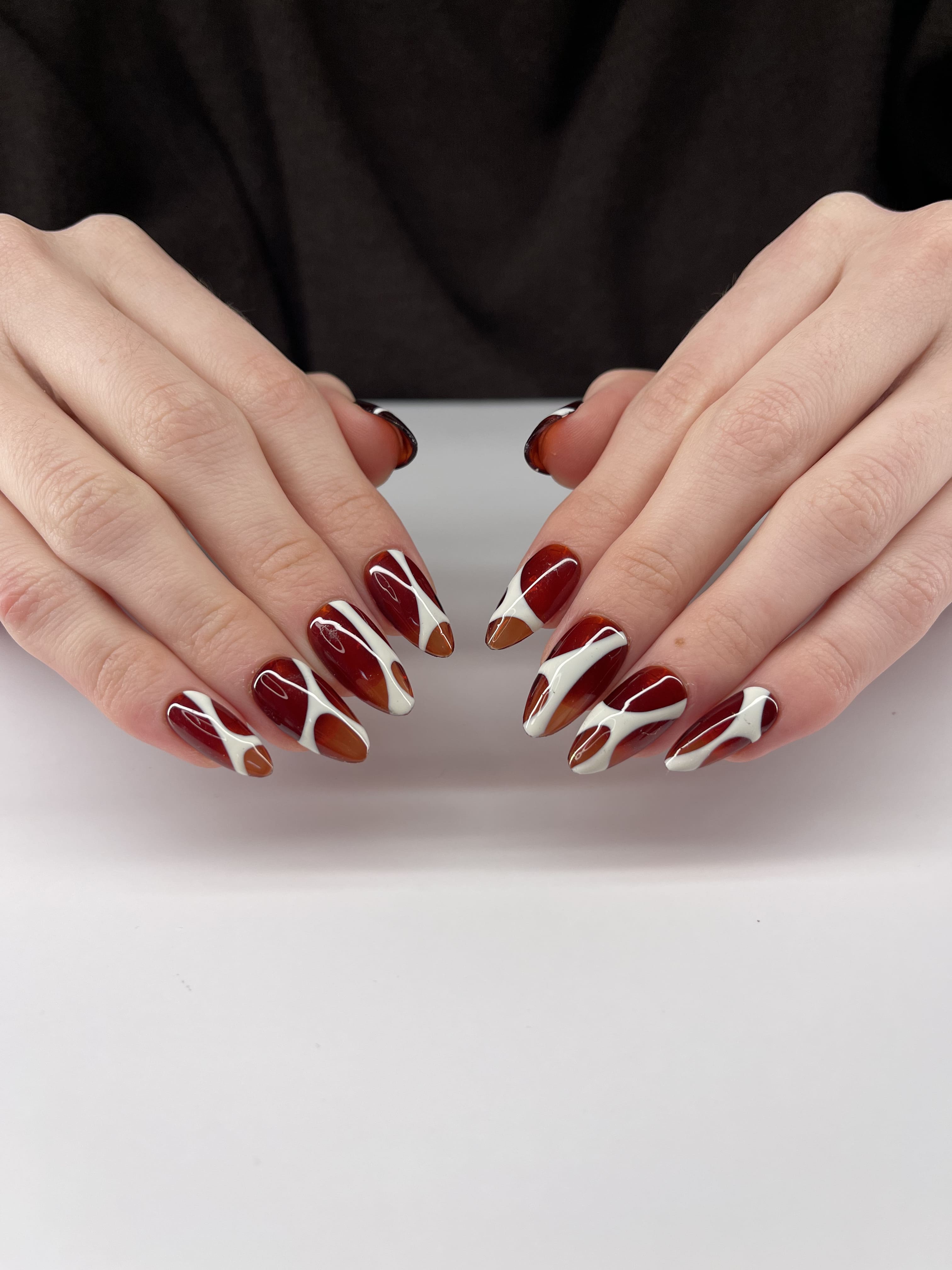 Soft Graphic Shaunails