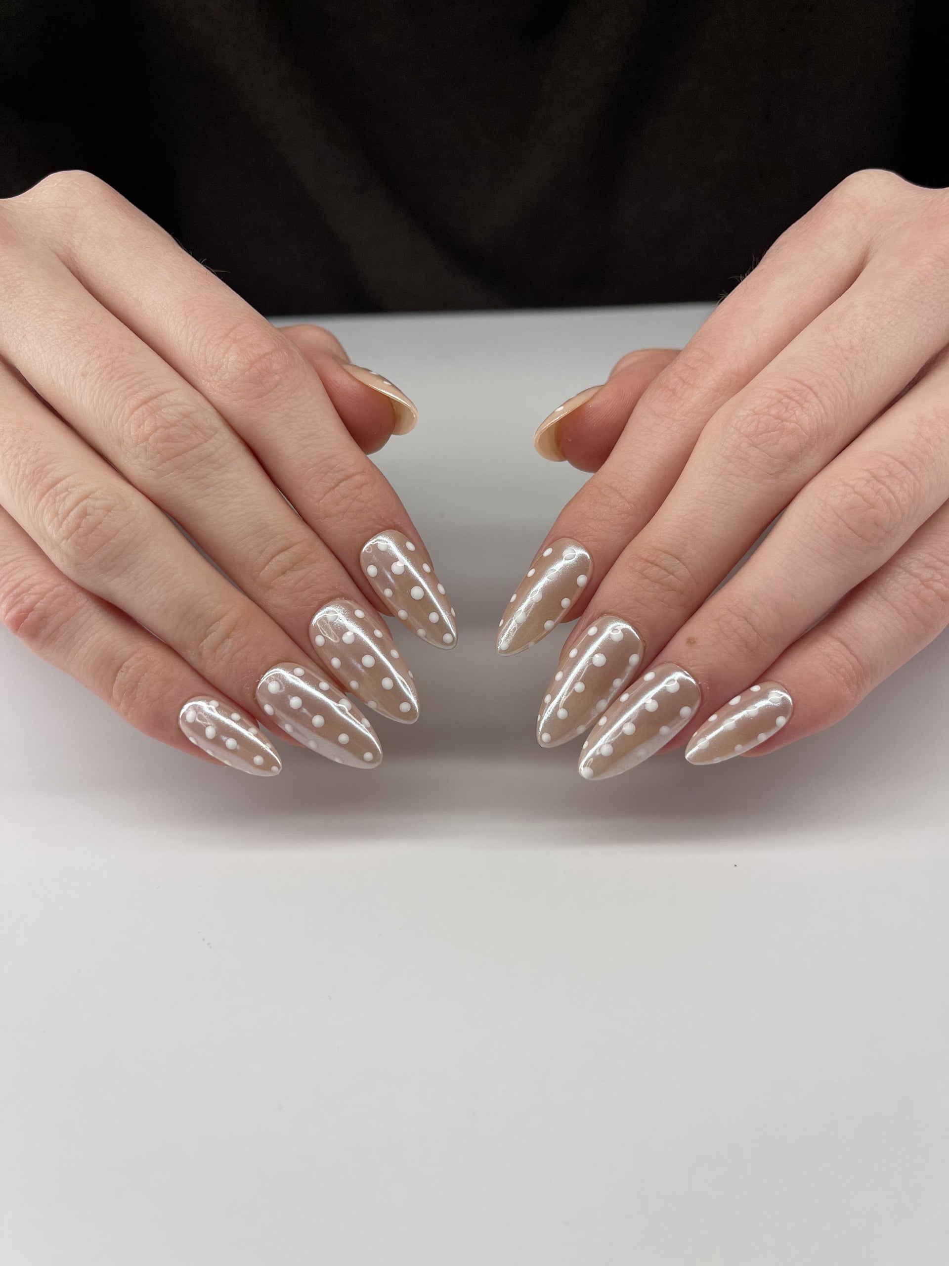 Glazed polka Shaunails